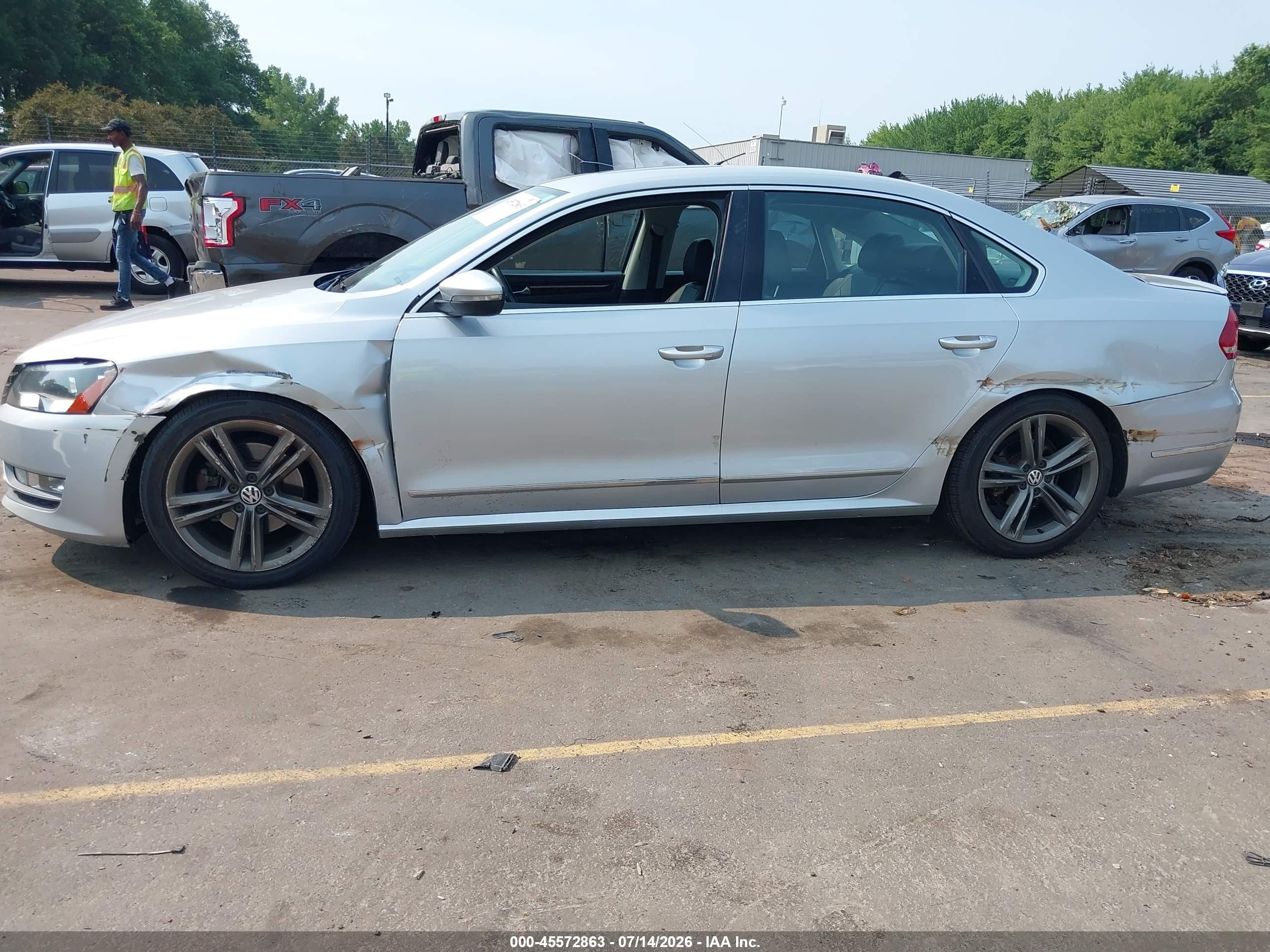 2012 Volkswagen Passat 3.6l V6 Sel Premium Silver vin: 1VWCM7A36CC011734