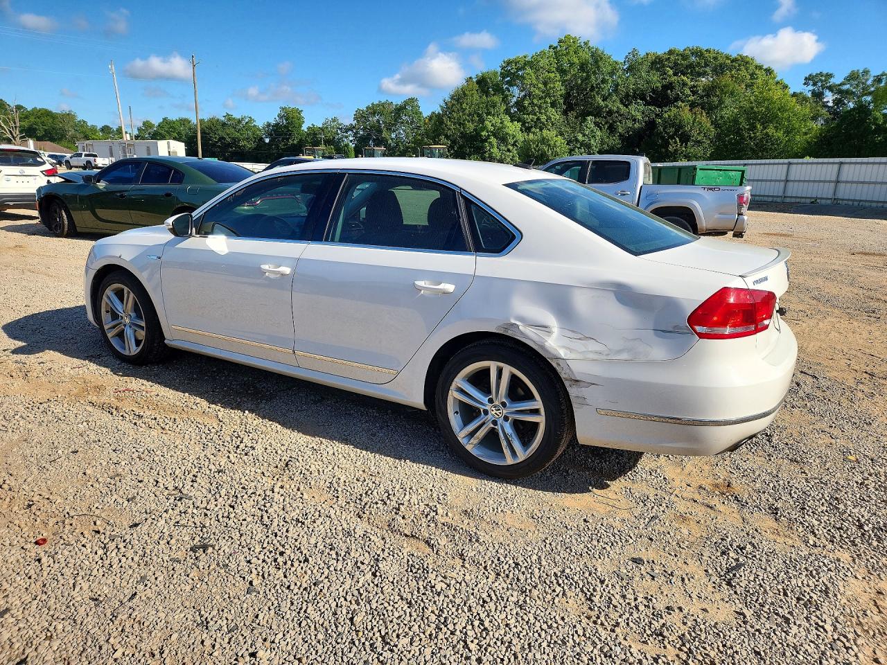 2012 Volkswagen Passat Sel White vin: 1VWCM7A36CC022829