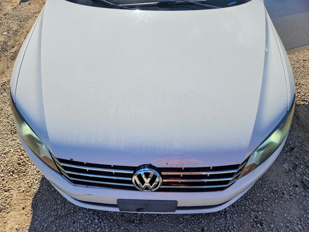 2012 Volkswagen Passat Sel White vin: 1VWCM7A36CC022829