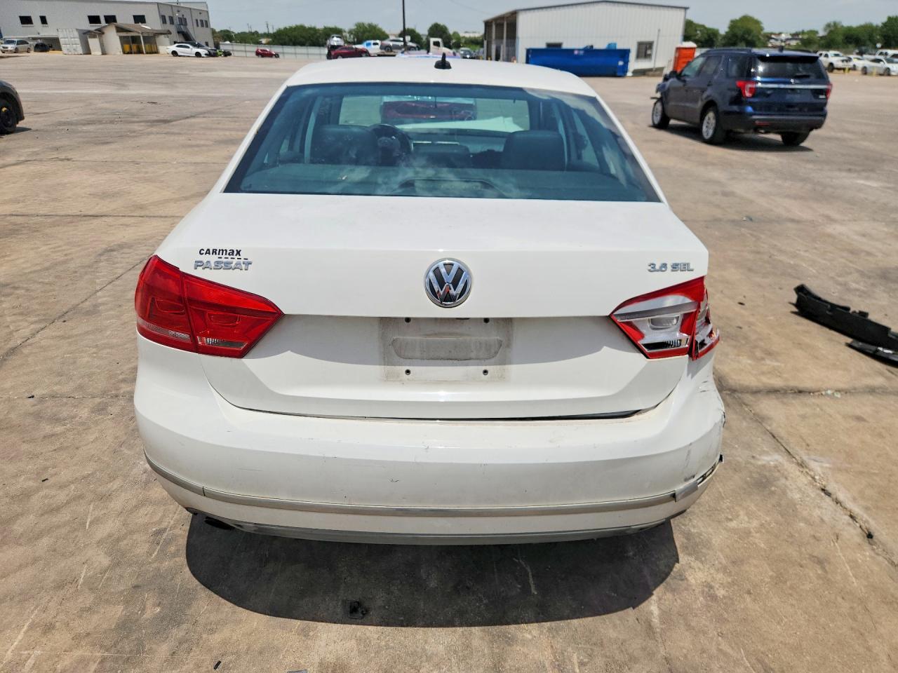 2013 Volkswagen Passat Sel White vin: 1VWCM7A36DC044508