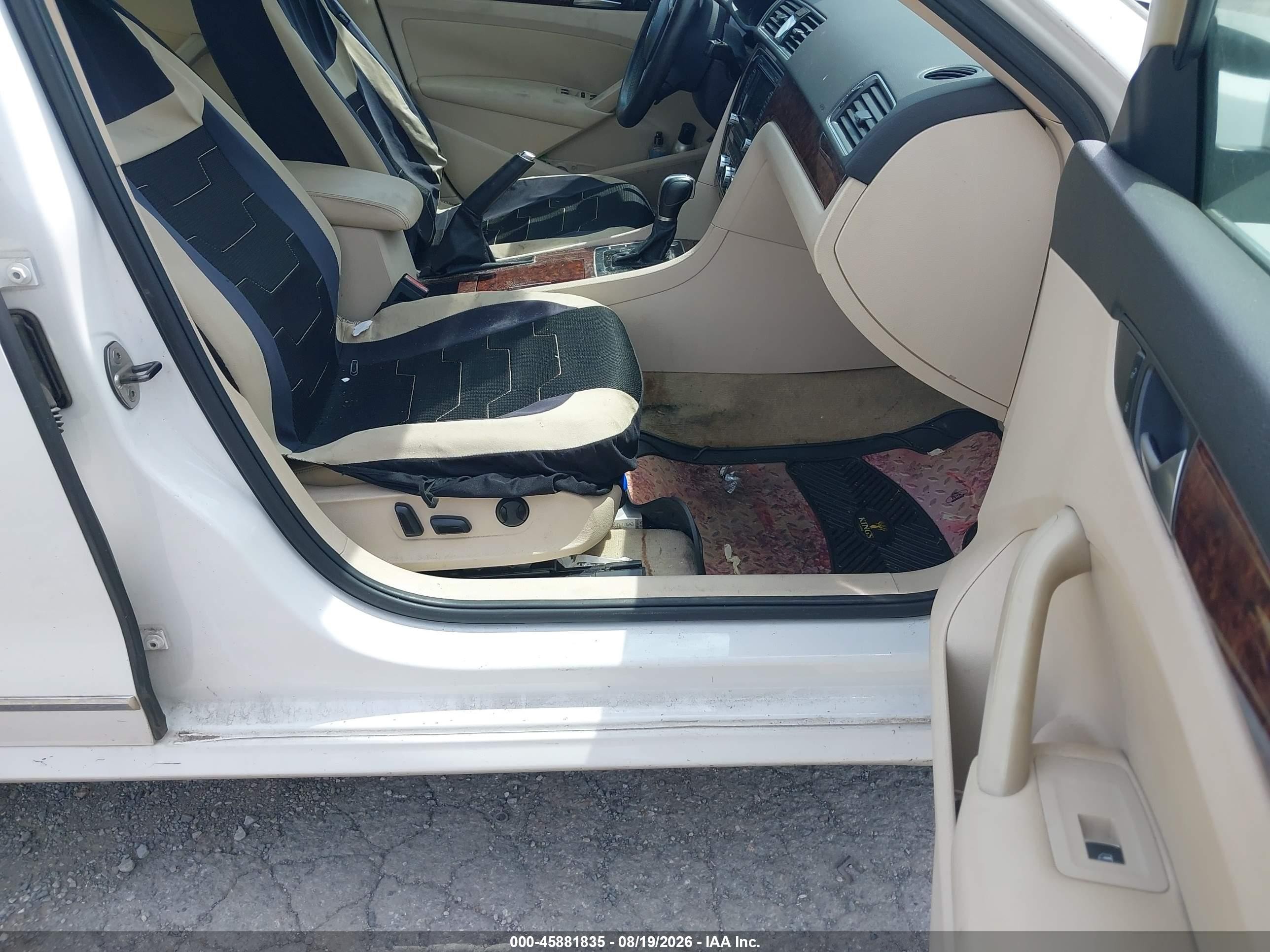 2012 Volkswagen Passat 3.6l V6 Sel Premium White vin: 1VWCM7A37CC059002