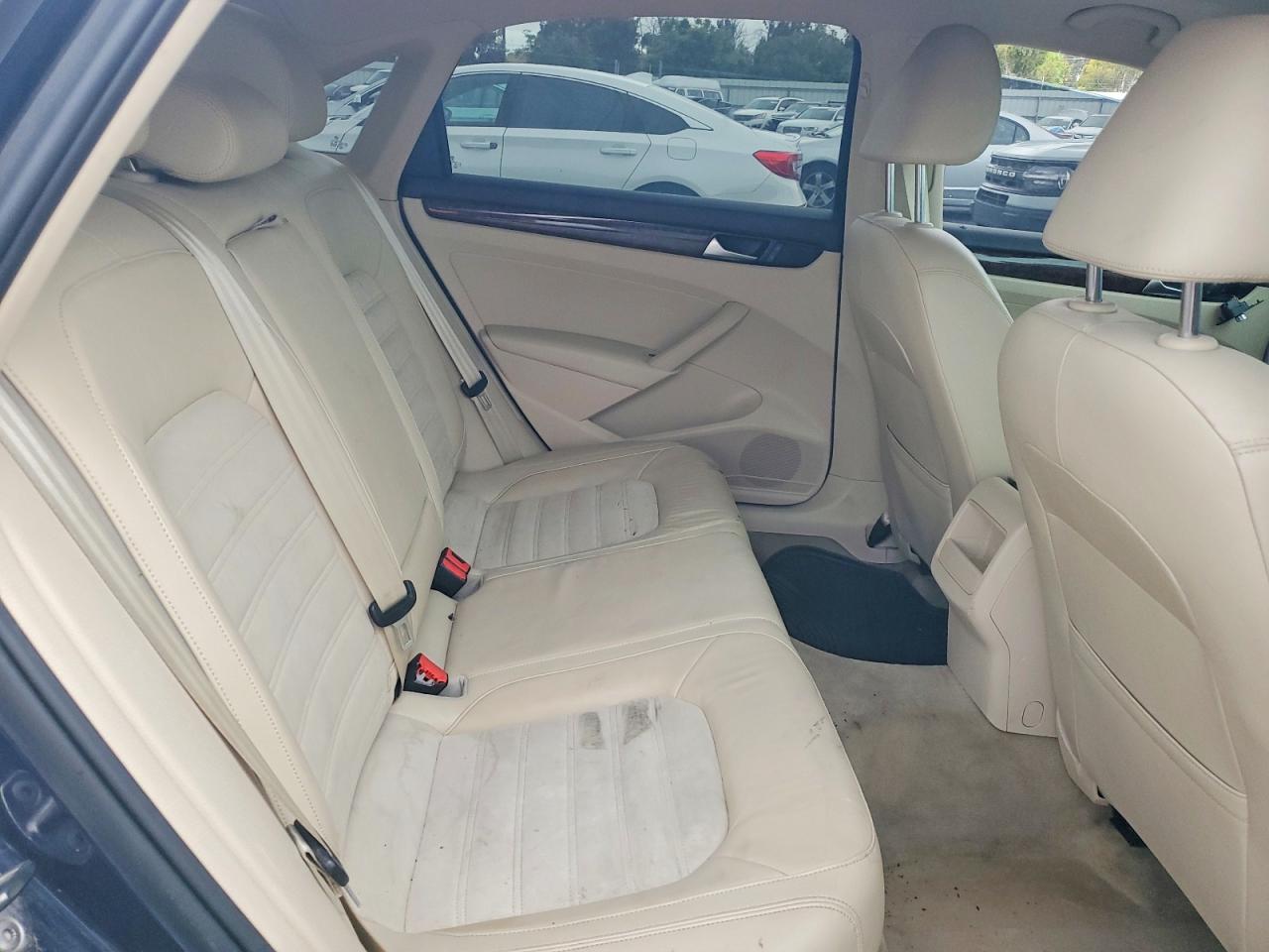 2012 Volkswagen Passat Sel Синий vin: 1VWCM7A37CC061333