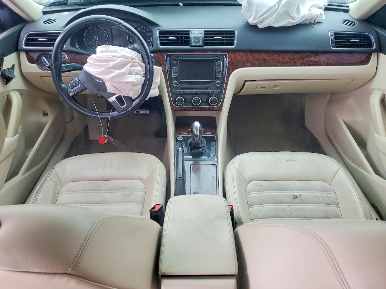 2012 Volkswagen Passat Sel Синий vin: 1VWCM7A37CC061333