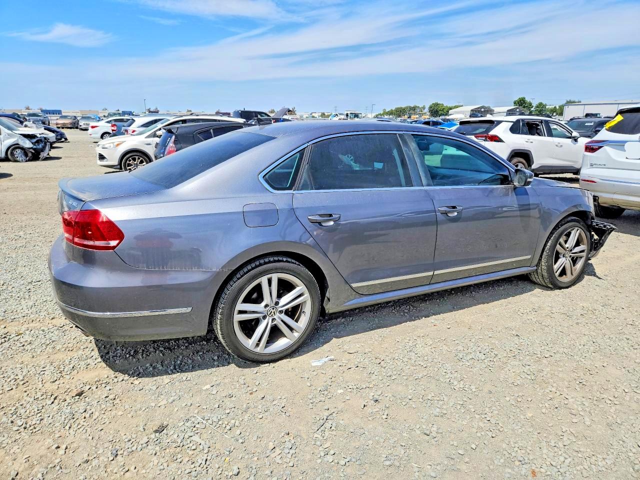 2012 Volkswagen Passat Sel Gray vin: 1VWCM7A38CC104898