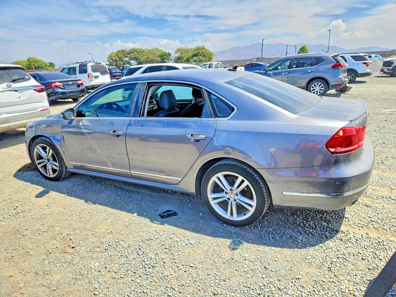 2012 Volkswagen Passat Sel Gray vin: 1VWCM7A38CC104898