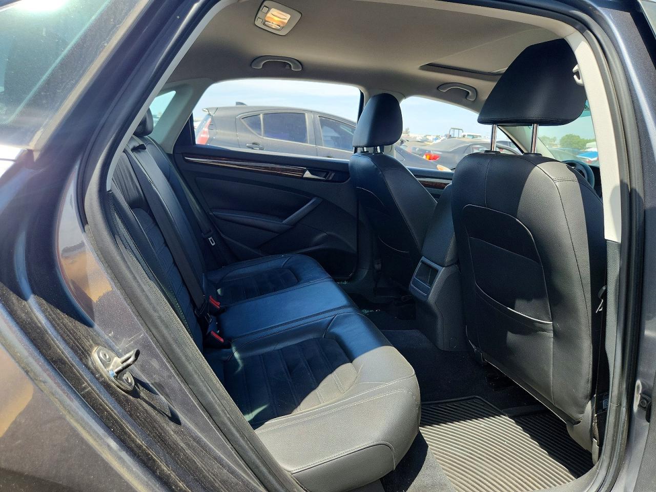 2012 Volkswagen Passat Sel Gray vin: 1VWCM7A38CC104898