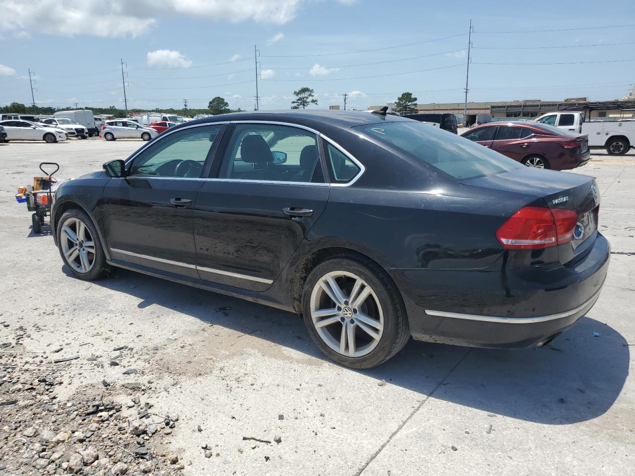 2013 Volkswagen Passat Sel Black vin: 1VWCM7A38DC024700