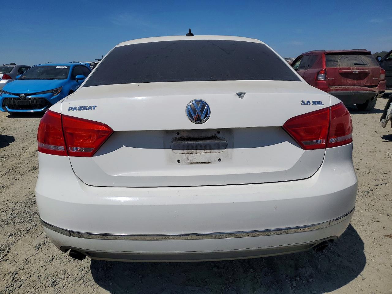 2012 Volkswagen Passat Sel White vin: 1VWCM7A39CC079431