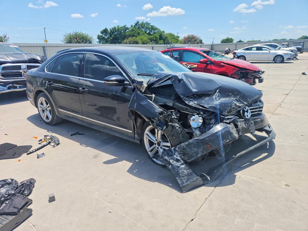 2012 Volkswagen Passat Sel Black vin: 1VWCM7A39CC096231