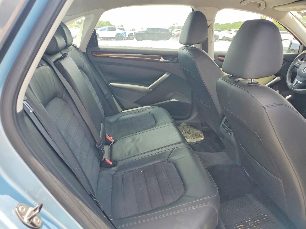 2013 Volkswagen Passat Sel Blue vin: 1VWCM7A39DC134767