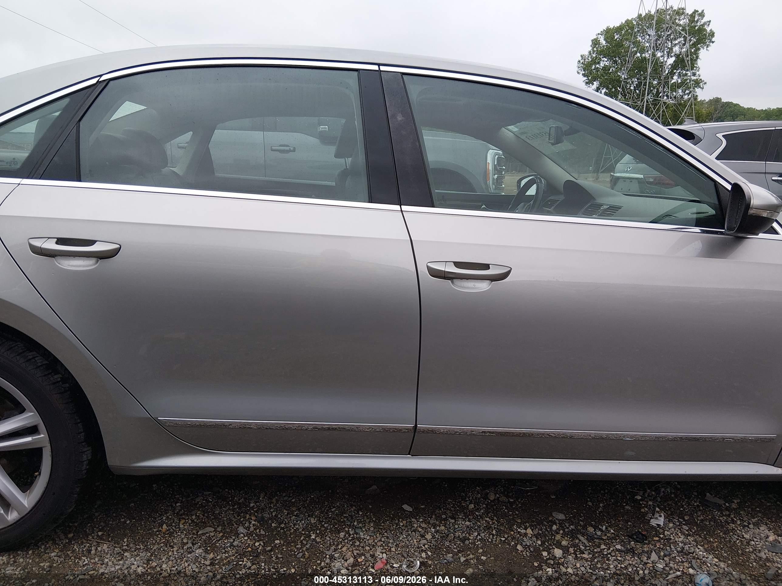 2012 Volkswagen Passat 3.6l V6 Sel Premium Silver vin: 1VWCM7A3XCC059902