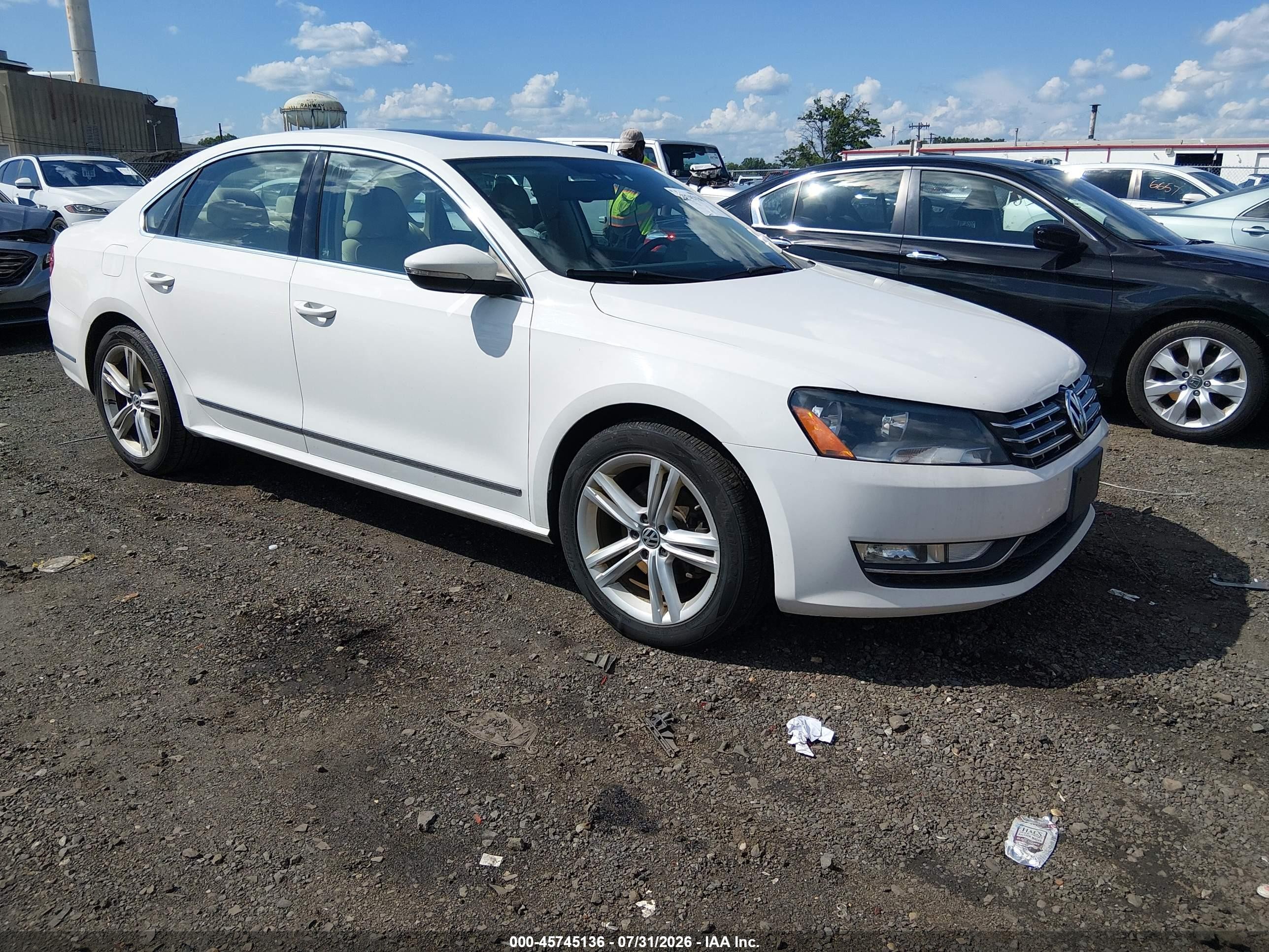 2012 Volkswagen Passat 3.6l V6 Sel Premium White vin: 1VWCM7A3XCC081432