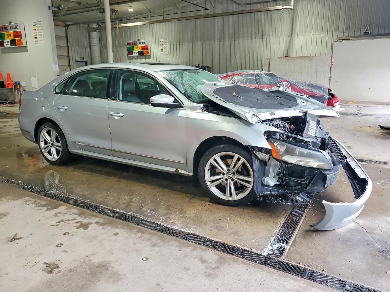 2013 Volkswagen Passat Sel Silver vin: 1VWCN7A30DC040421