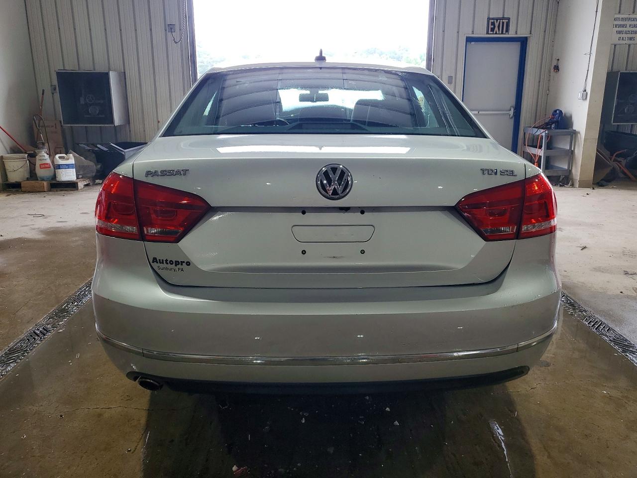 2013 Volkswagen Passat Sel Silver vin: 1VWCN7A30DC040421