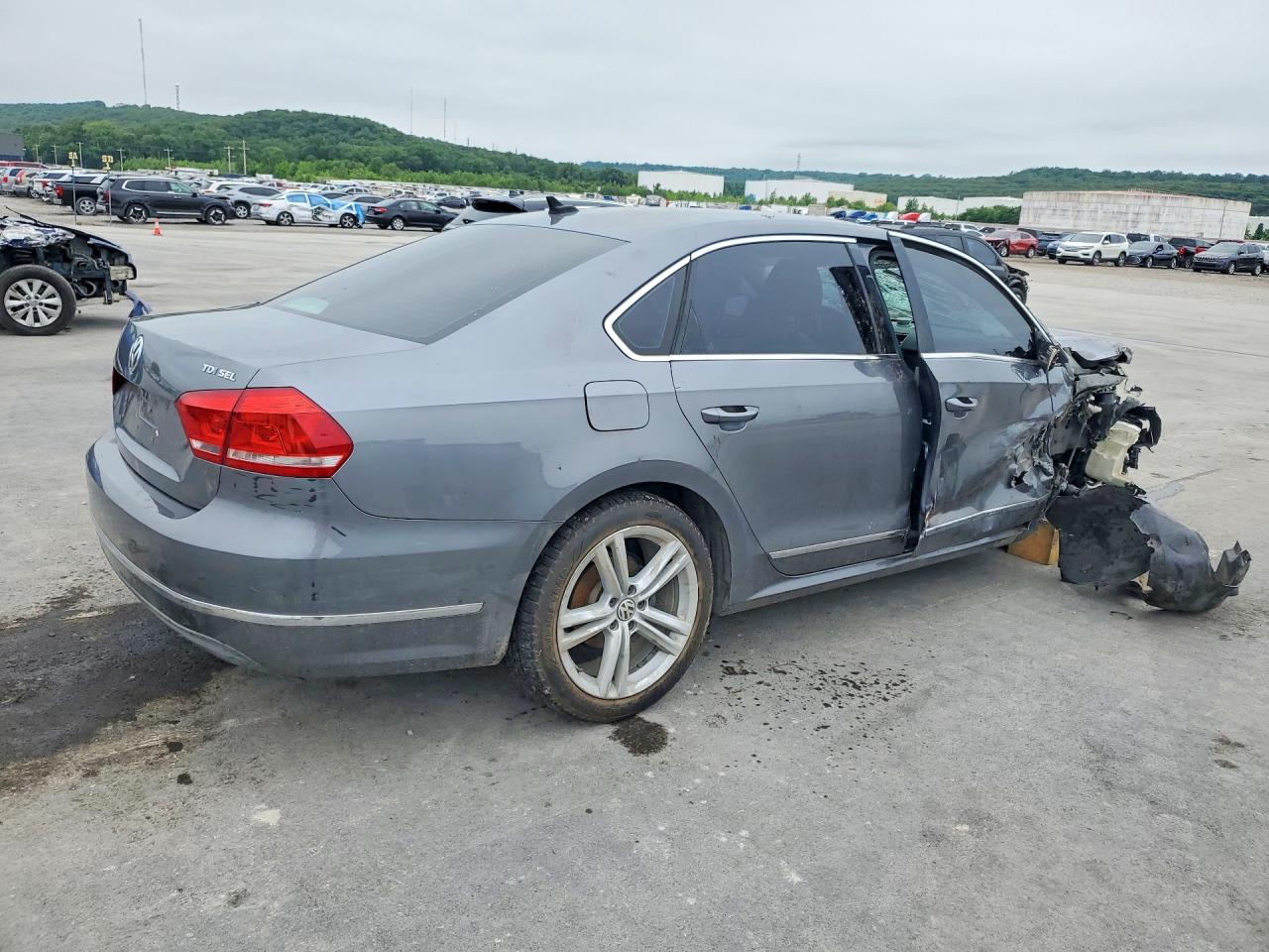 2013 Volkswagen Passat Sel Gray vin: 1VWCN7A30DC062757