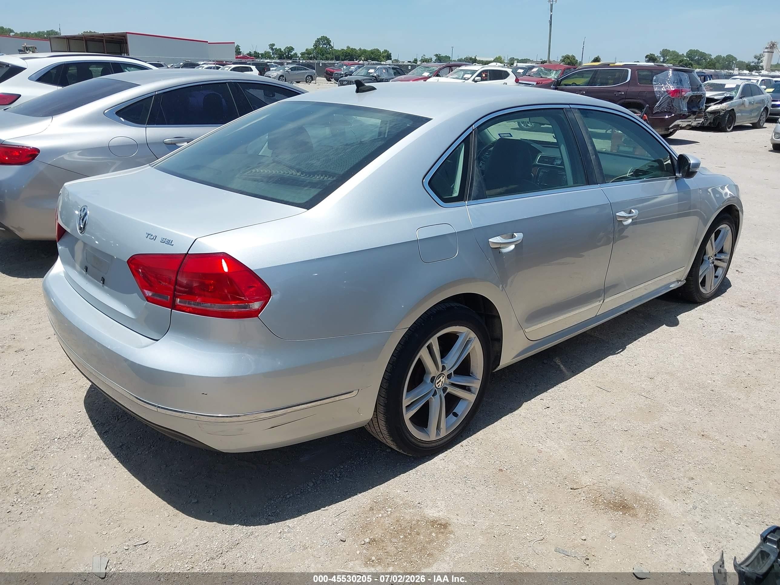 2013 Volkswagen Passat 2.0l Tdi Sel Premium Silver vin: 1VWCN7A30DC064993