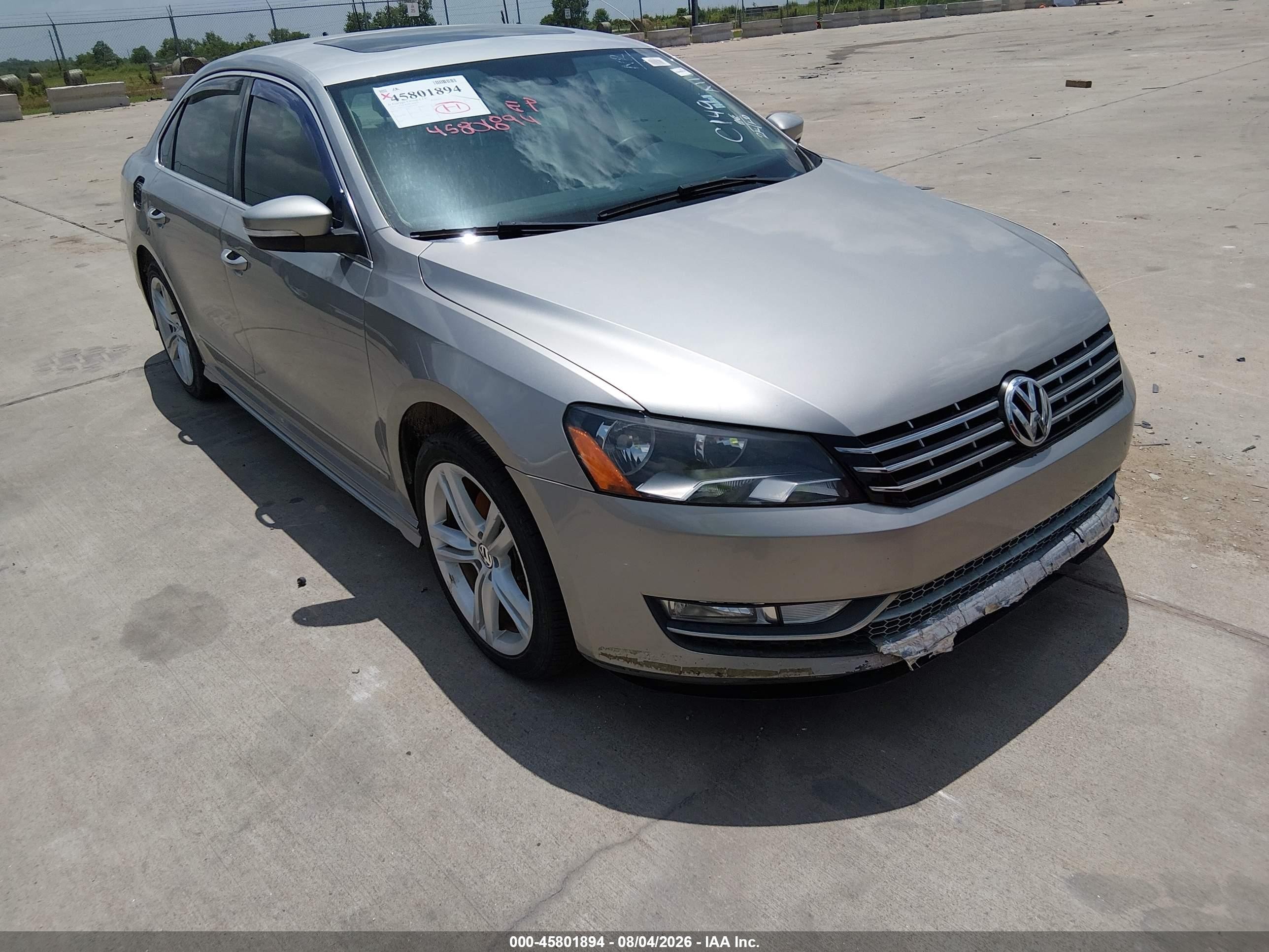 2013 Volkswagen Passat Sel Silver vin: 1VWCN7A30DC074519