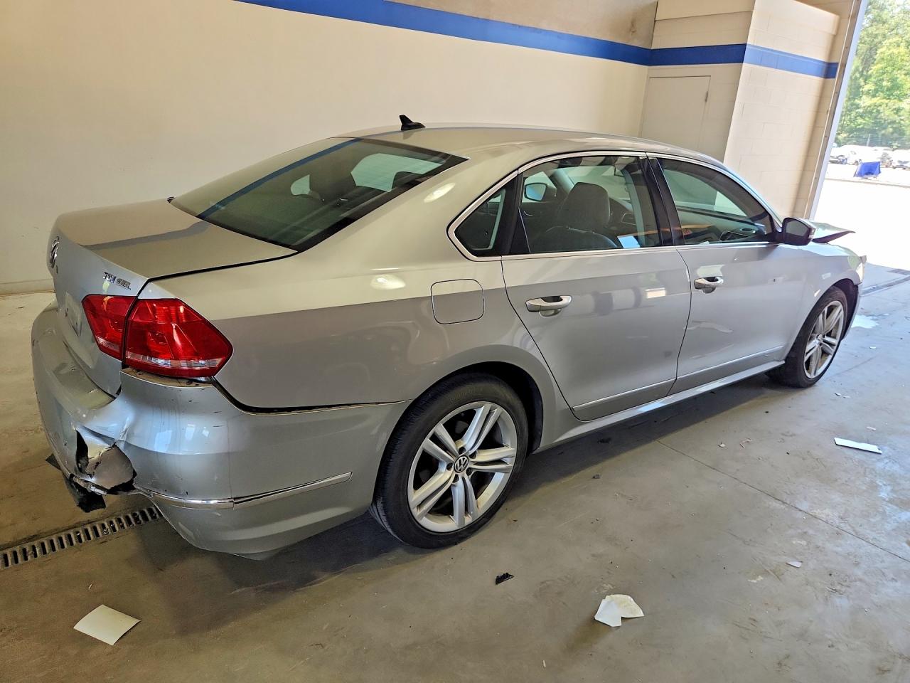 2014 Volkswagen Passat Sel Silver vin: 1VWCN7A30EC059925