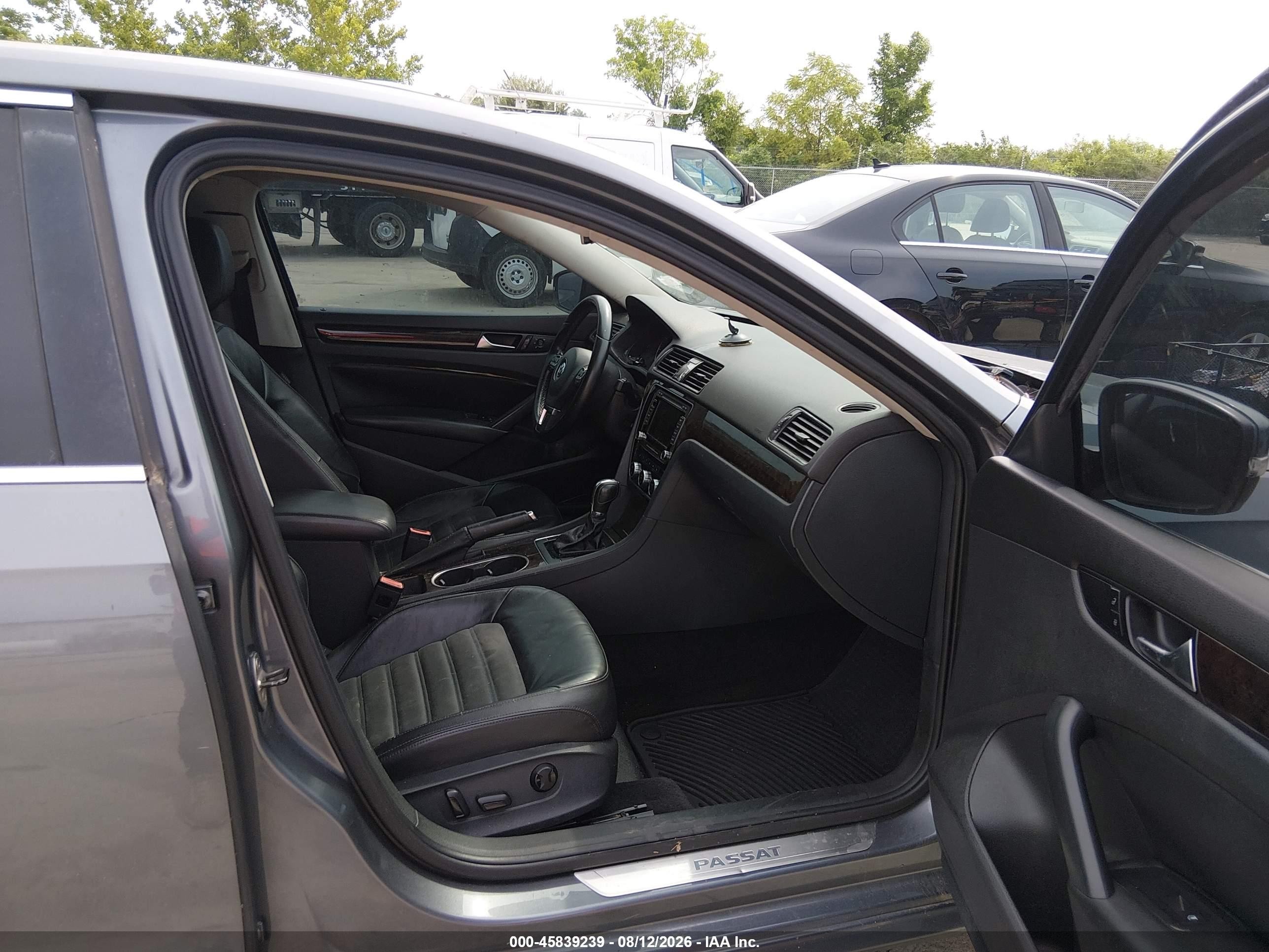 2014 Volkswagen Passat 2.0l Tdi Sel Premium Beige vin: 1VWCN7A30EC076224