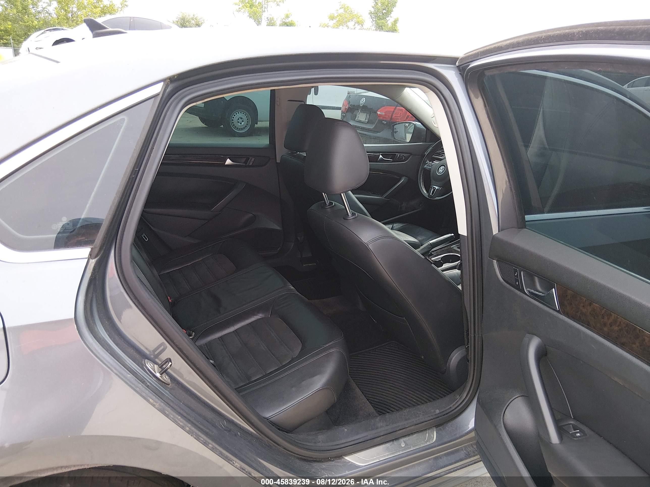 2014 Volkswagen Passat 2.0l Tdi Sel Premium Beige vin: 1VWCN7A30EC076224