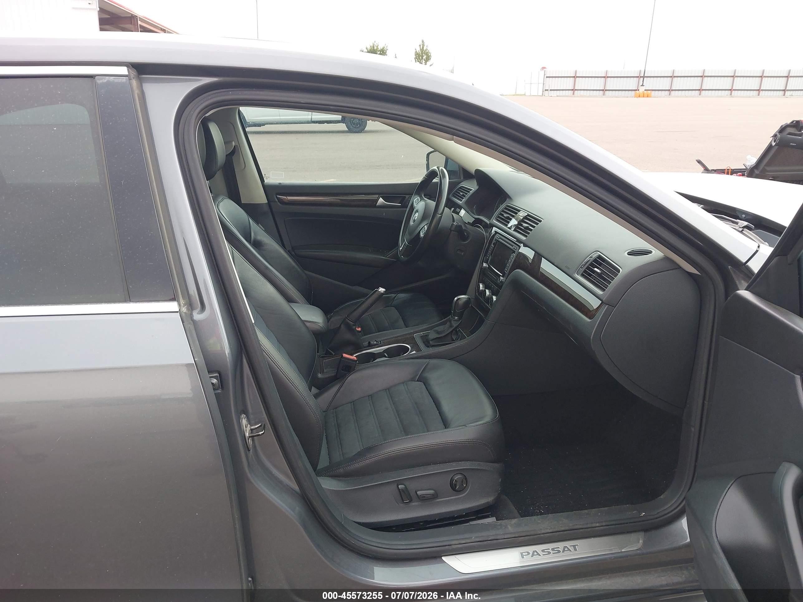 2014 Volkswagen Passat 2.0l Tdi Sel Premium Gray vin: 1VWCN7A30EC086963