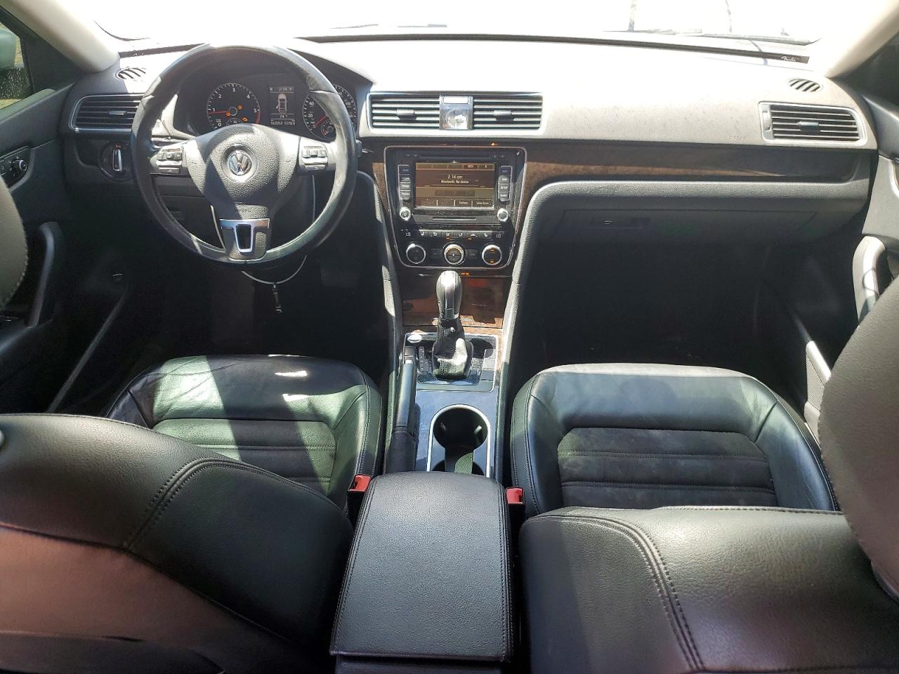 2014 Volkswagen Passat Sel Серебряный vin: 1VWCN7A30EC108220
