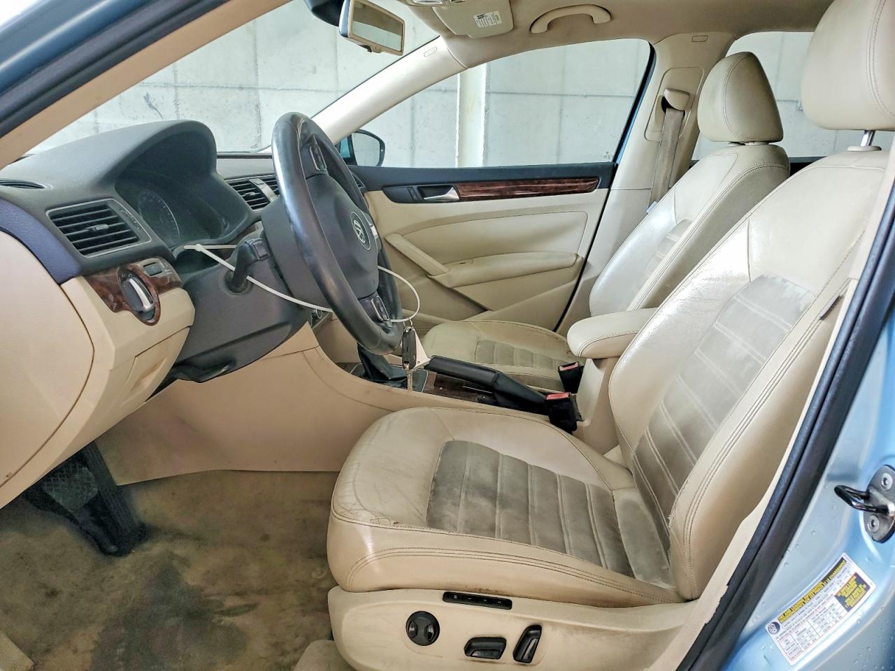 2012 Volkswagen Passat Sel Синий vin: 1VWCN7A31CC020063