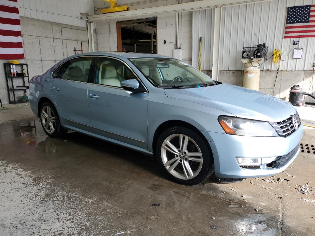2012 Volkswagen Passat Sel Синий vin: 1VWCN7A31CC020063 Damage: Front Bumper, Multiple Scratches Heavy, 4