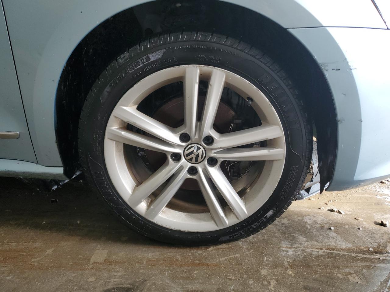 2012 Volkswagen Passat Sel Синий vin: 1VWCN7A31CC020063 Damage: Right Front Wheel, Curb Rash, > 12 Inches