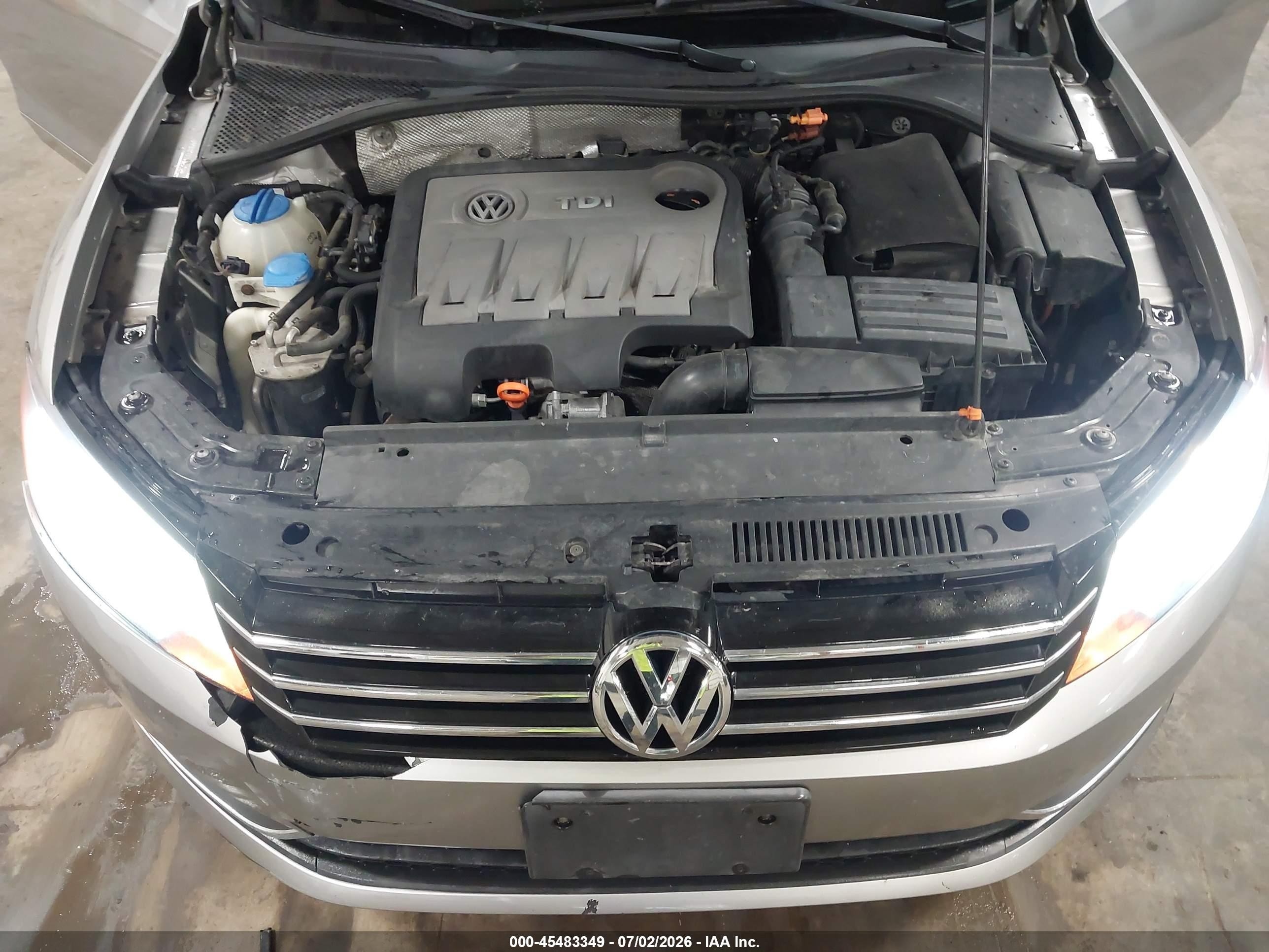 2012 Volkswagen Passat 2.0l Tdi Sel Premium Серебряный vin: 1VWCN7A31CC054763