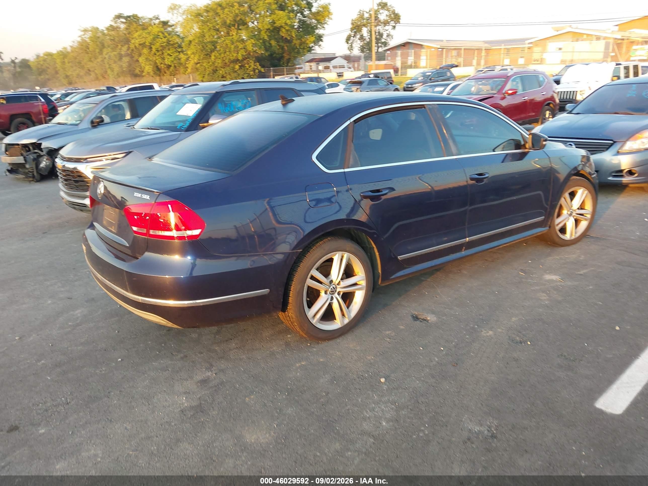 2013 Volkswagen Passat 2.0l Tdi Sel Premium Blue vin: 1VWCN7A31DC026737