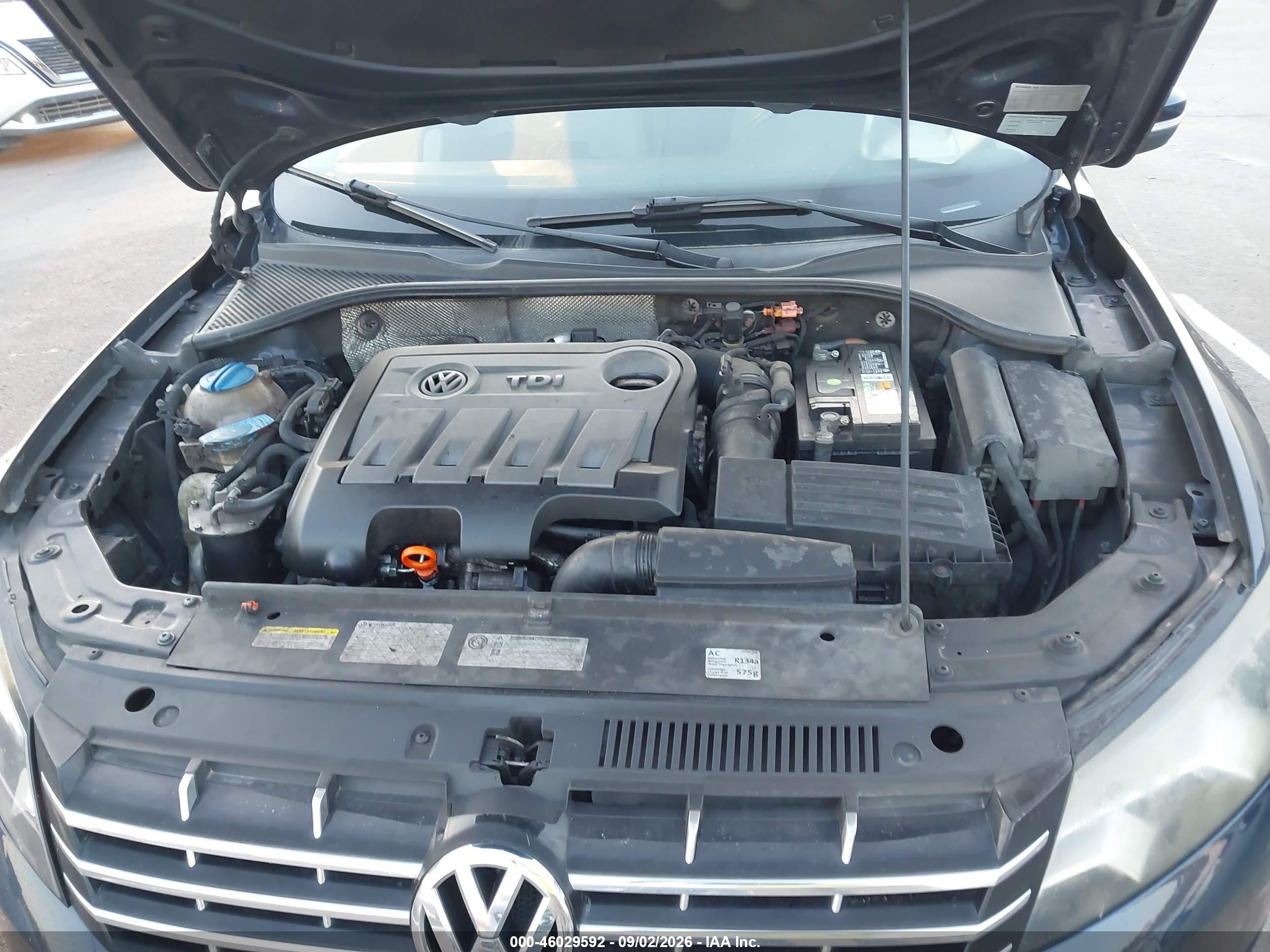 2013 Volkswagen Passat 2.0l Tdi Sel Premium Blue vin: 1VWCN7A31DC026737