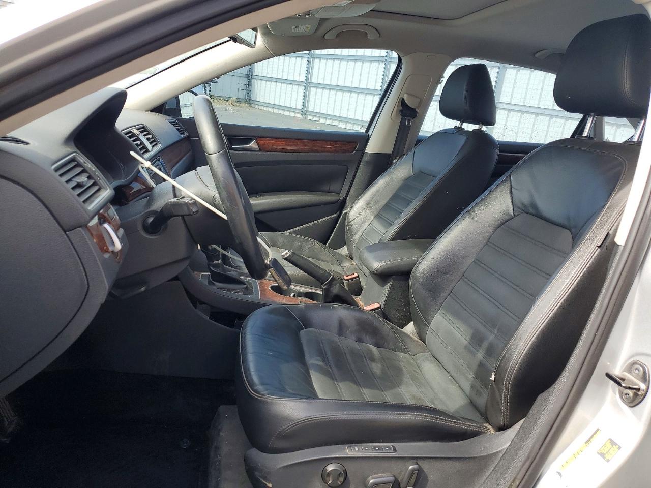 2013 Volkswagen Passat Sel Silver vin: 1VWCN7A31DC074075