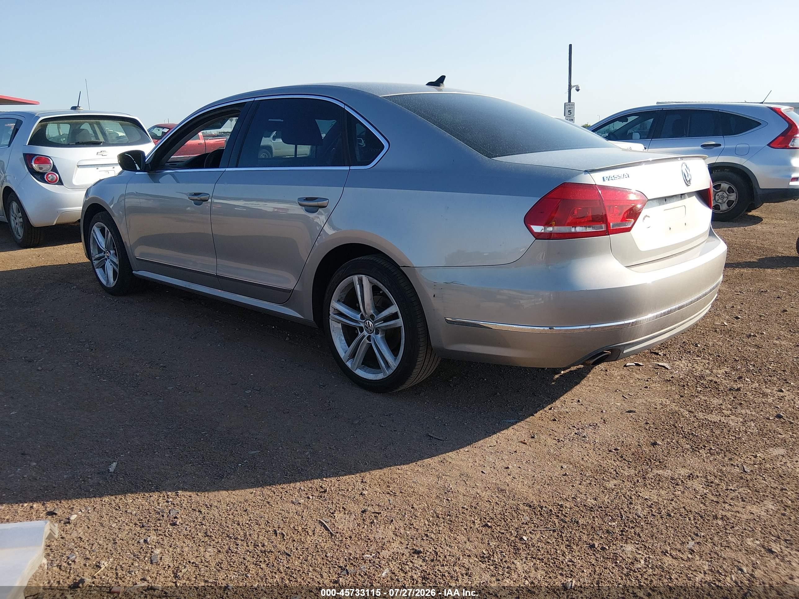 2013 Volkswagen Passat 2.0l Tdi Sel Premium Silver vin: 1VWCN7A31DC078871