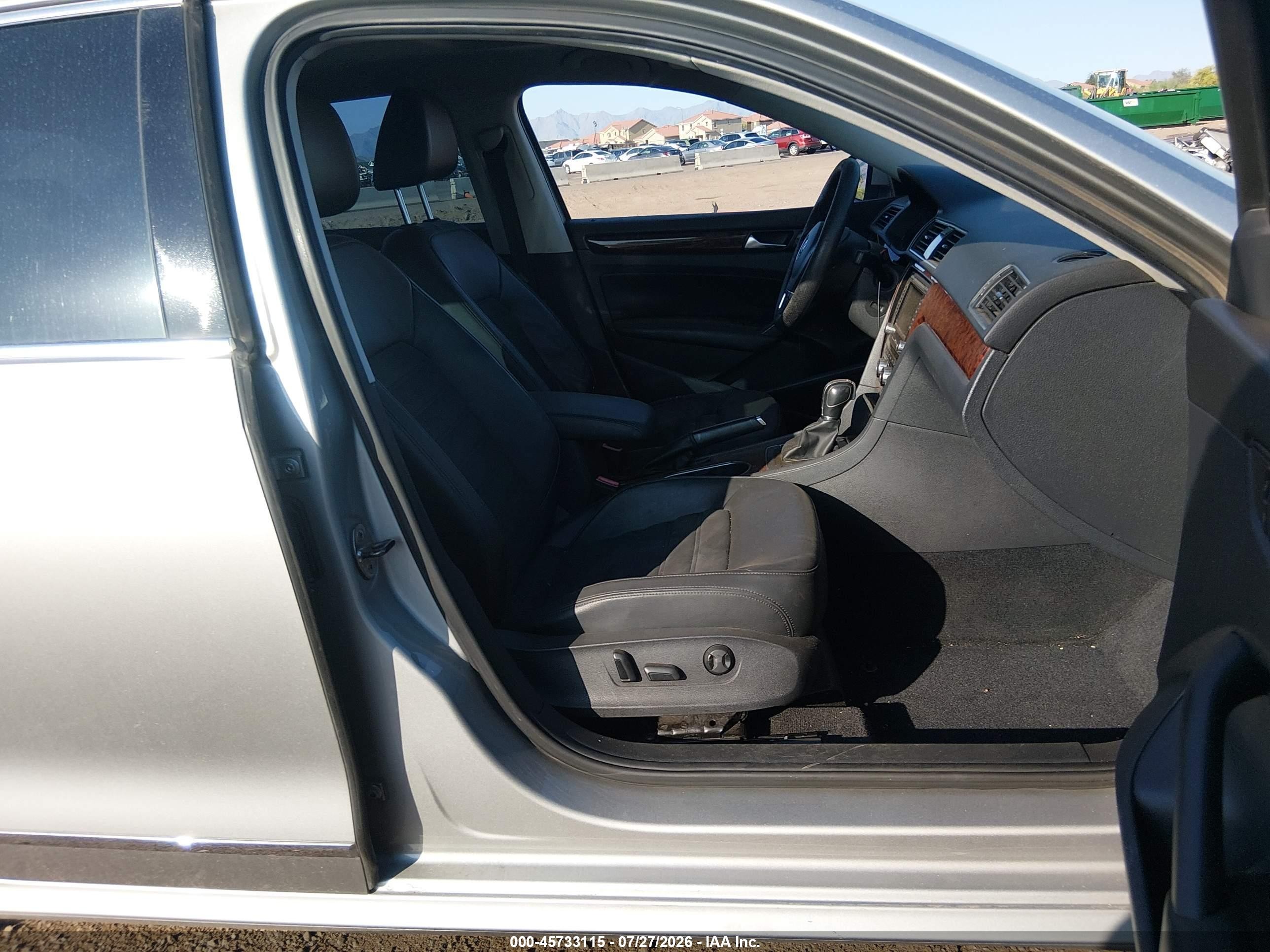 2013 Volkswagen Passat 2.0l Tdi Sel Premium Silver vin: 1VWCN7A31DC078871