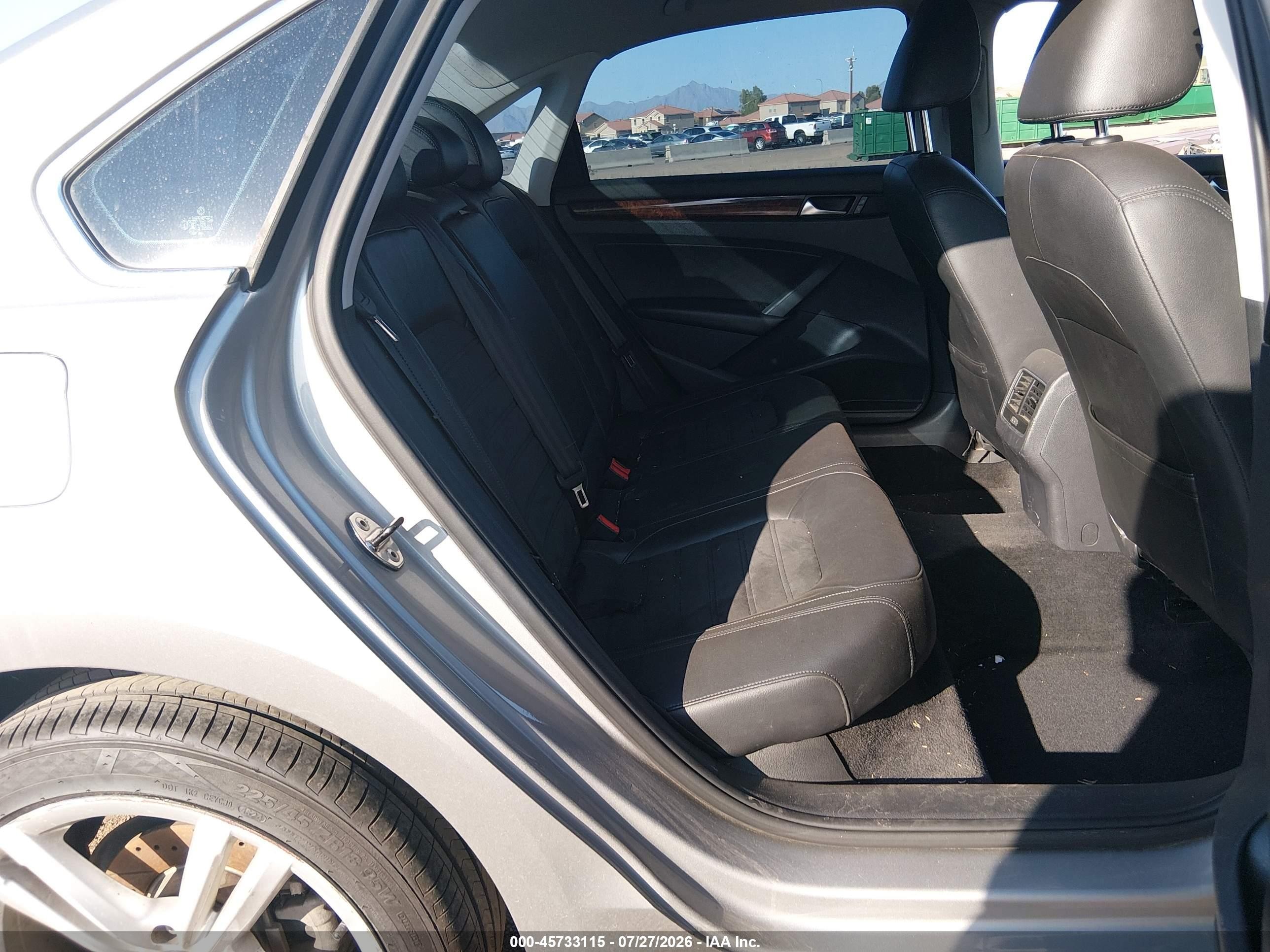 2013 Volkswagen Passat 2.0l Tdi Sel Premium Silver vin: 1VWCN7A31DC078871