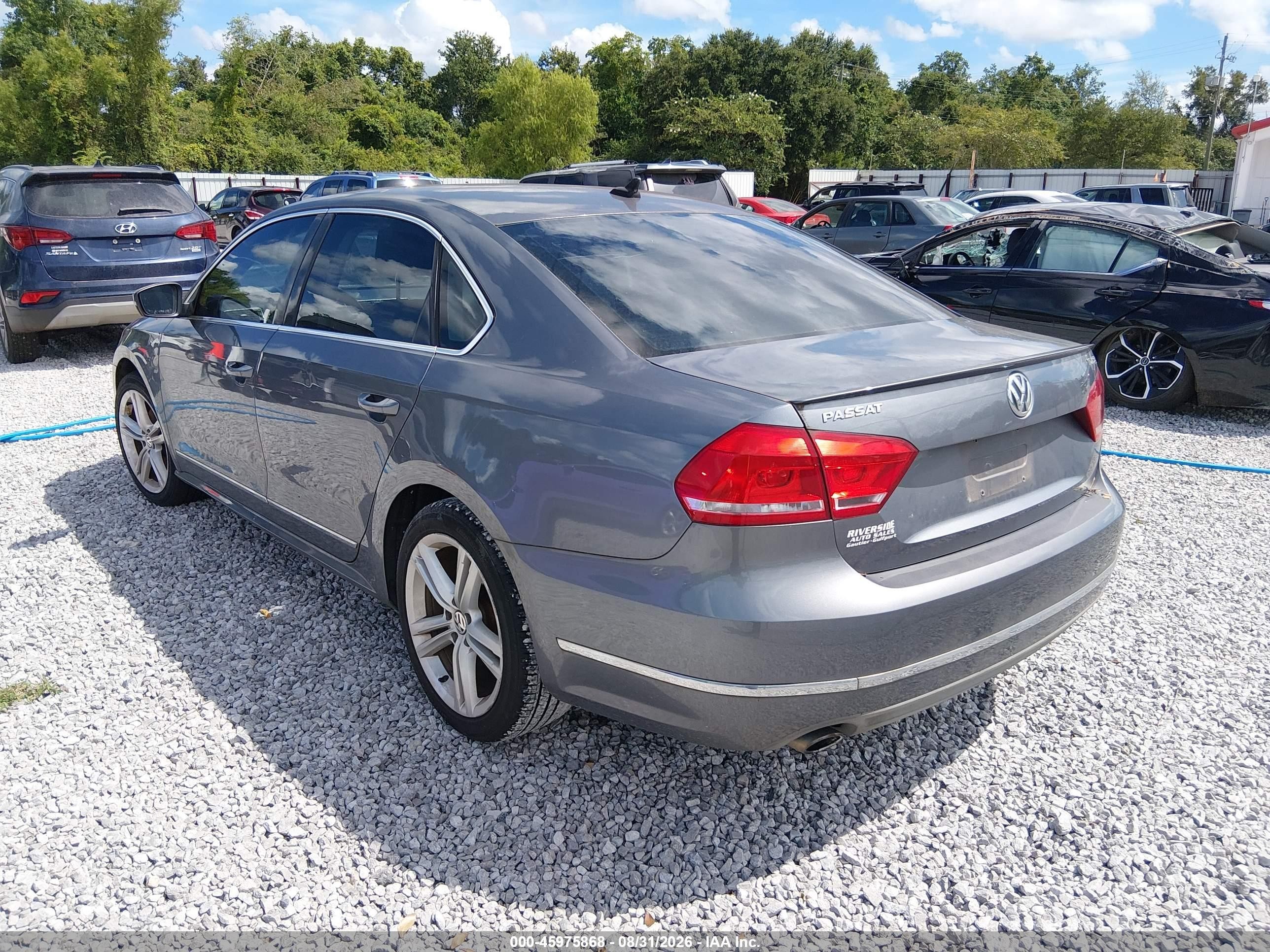 2013 Volkswagen Passat 2.0l Tdi Sel Premium vin: 1VWCN7A31DC092172