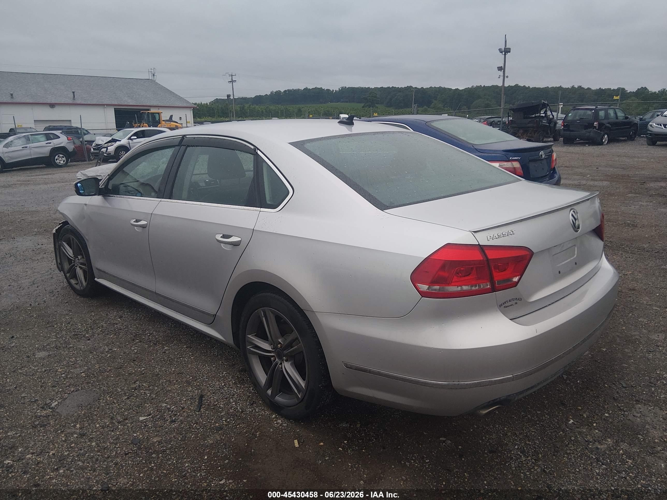 2013 Volkswagen Passat 2.0l Tdi Sel Premium Silver vin: 1VWCN7A31DC097209