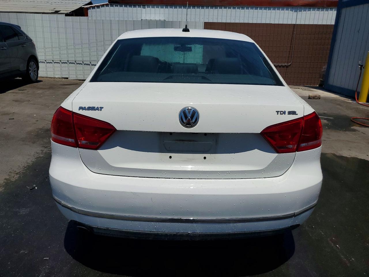 2013 Volkswagen Passat Sel Белый vin: 1VWCN7A31DC106300