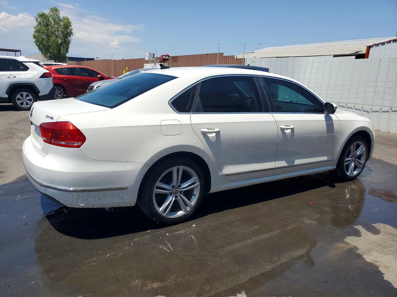 2013 Volkswagen Passat Sel Белый vin: 1VWCN7A31DC106300
