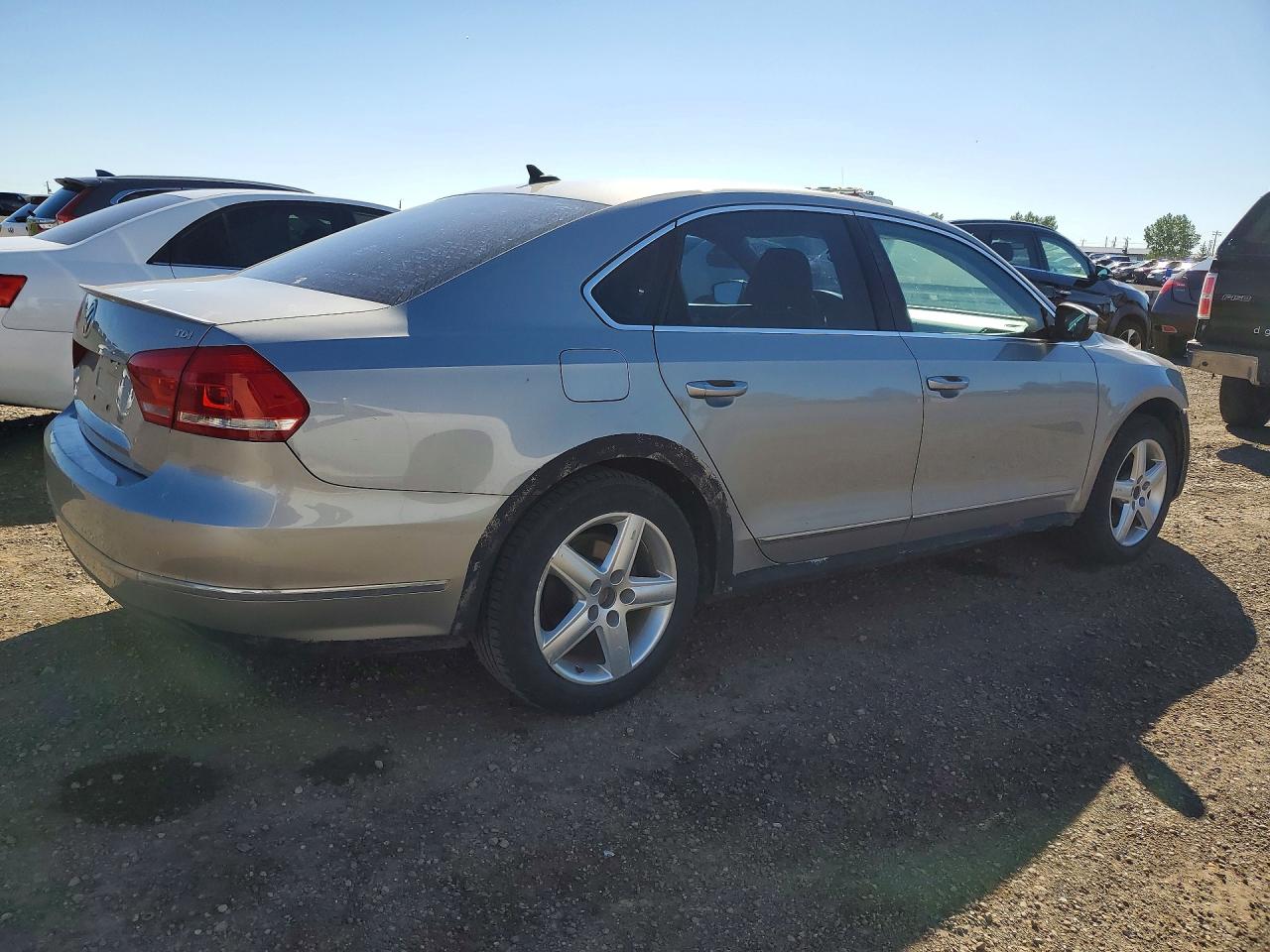 2013 Volkswagen Passat Sel Silver vin: 1VWCN7A31DC139782