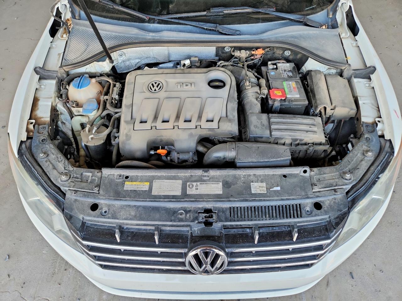 2013 Volkswagen Passat Sel Белый vin: 1VWCN7A31DC148109
