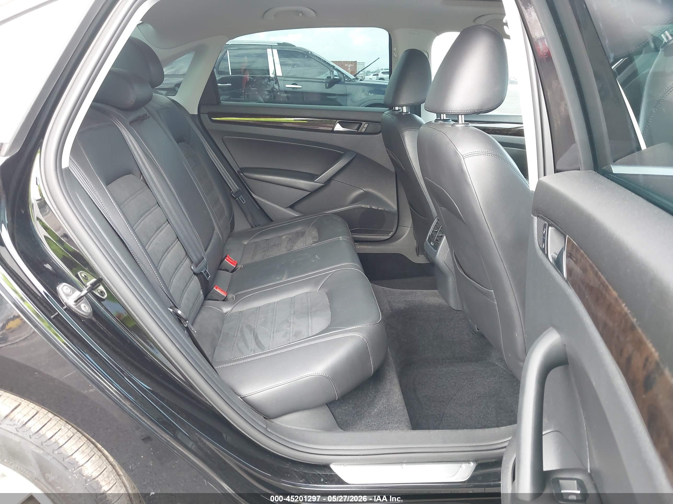 2014 Volkswagen Passat 2.0l Tdi Sel Premium Black vin: 1VWCN7A31EC037786