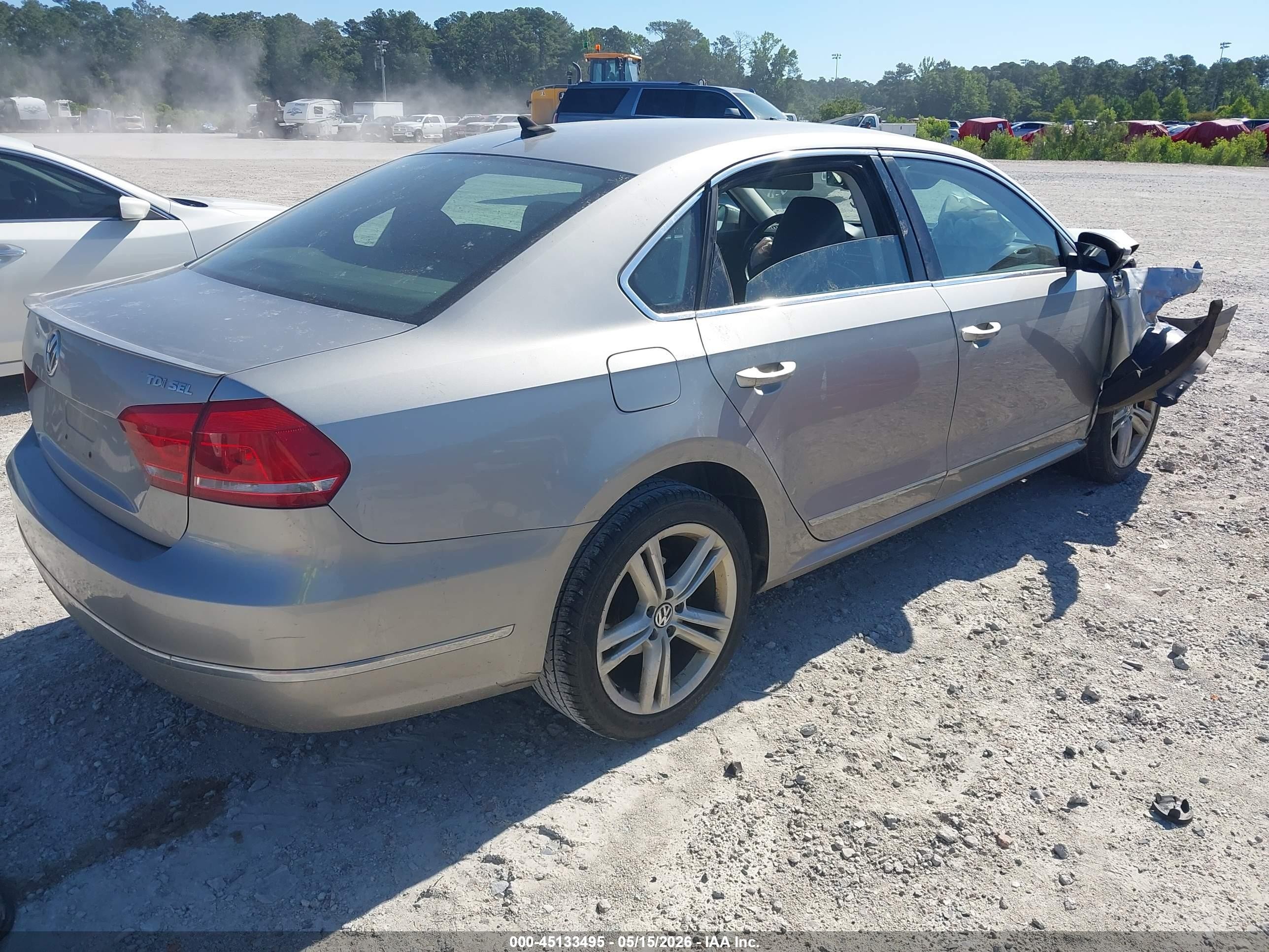 2012 Volkswagen Passat 2.0l Tdi Sel Premium Silver vin: 1VWCN7A32CC025269
