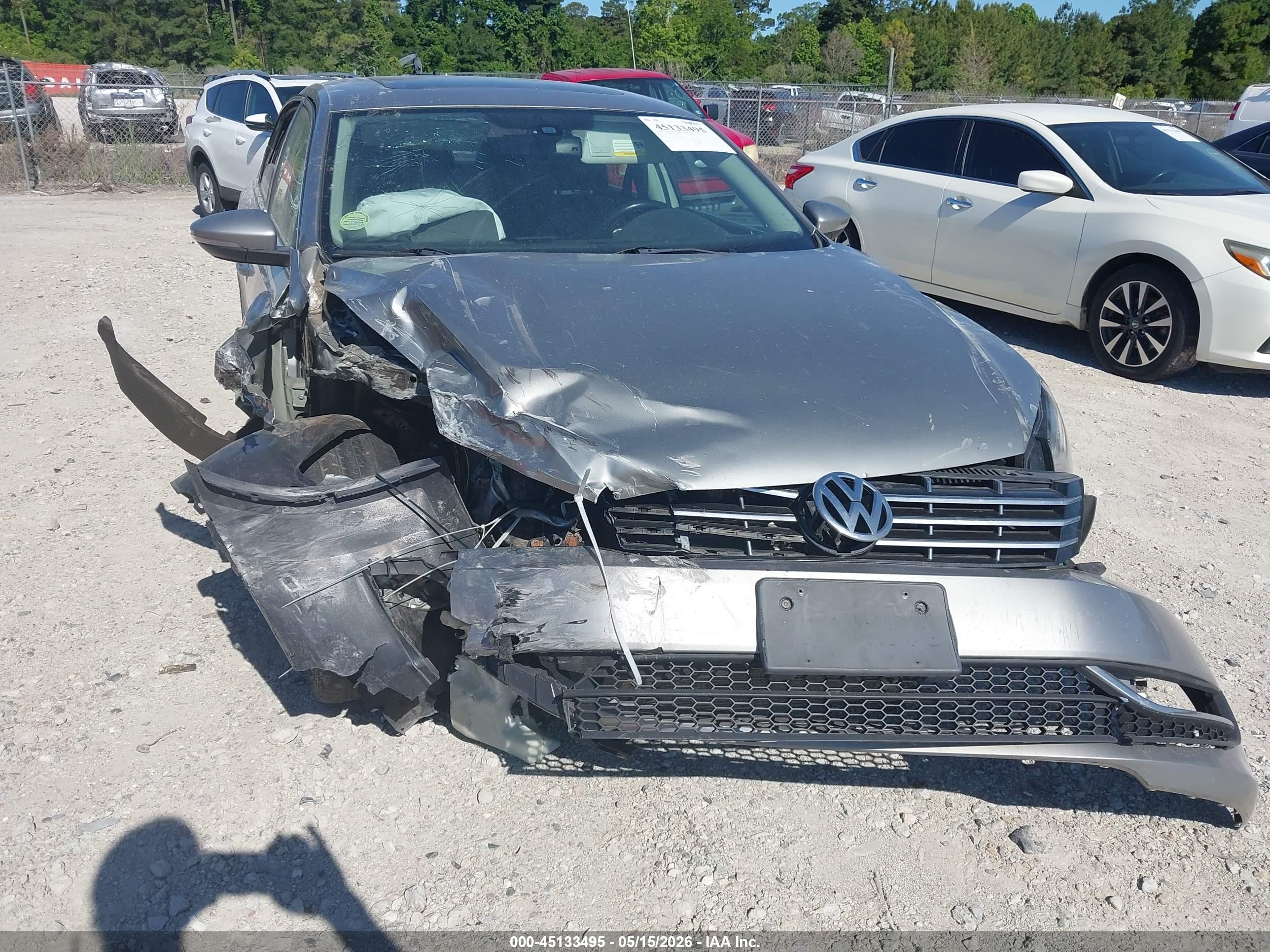 2012 Volkswagen Passat 2.0l Tdi Sel Premium Silver vin: 1VWCN7A32CC025269