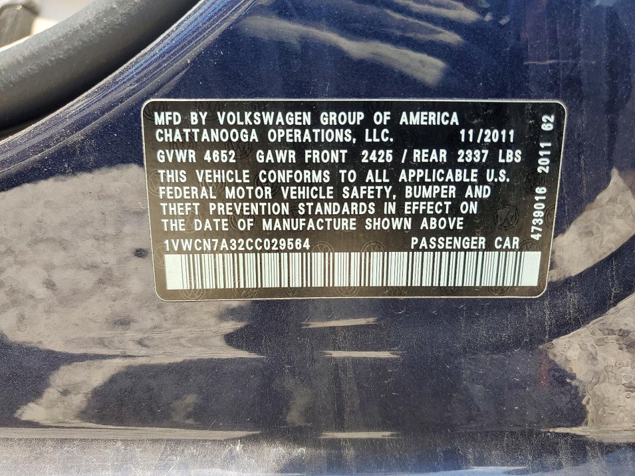 2012 Volkswagen Passat Sel Blue vin: 1VWCN7A32CC029564