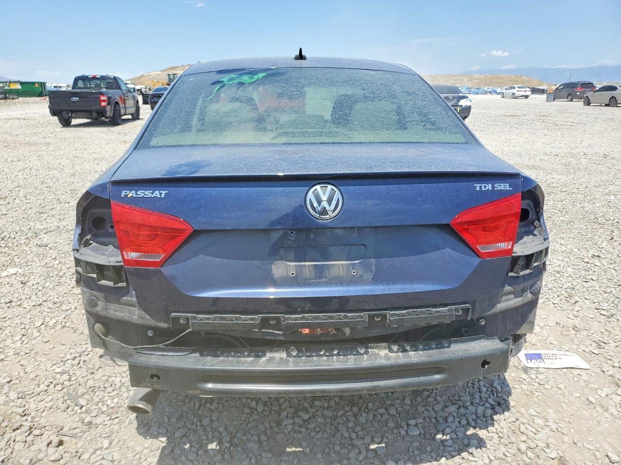 2012 Volkswagen Passat Sel Blue vin: 1VWCN7A32CC029564