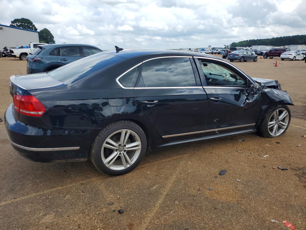 2013 Volkswagen Passat Sel Black vin: 1VWCN7A32DC022616