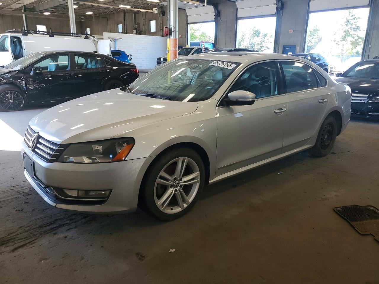 2013 Volkswagen Passat Sel Серый vin: 1VWCN7A32DC108220