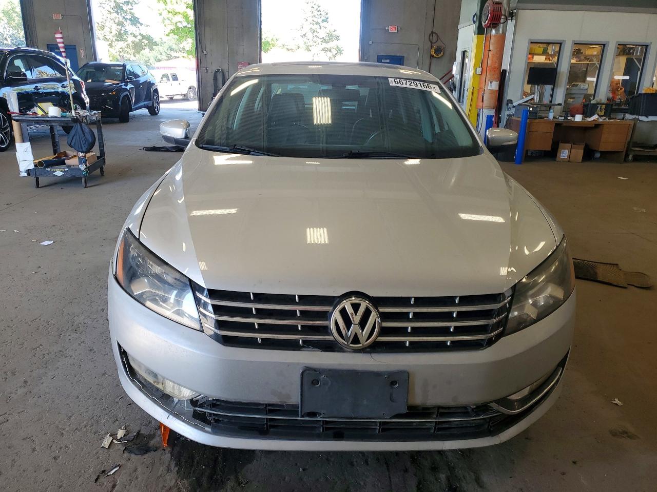 2013 Volkswagen Passat Sel Серый vin: 1VWCN7A32DC108220